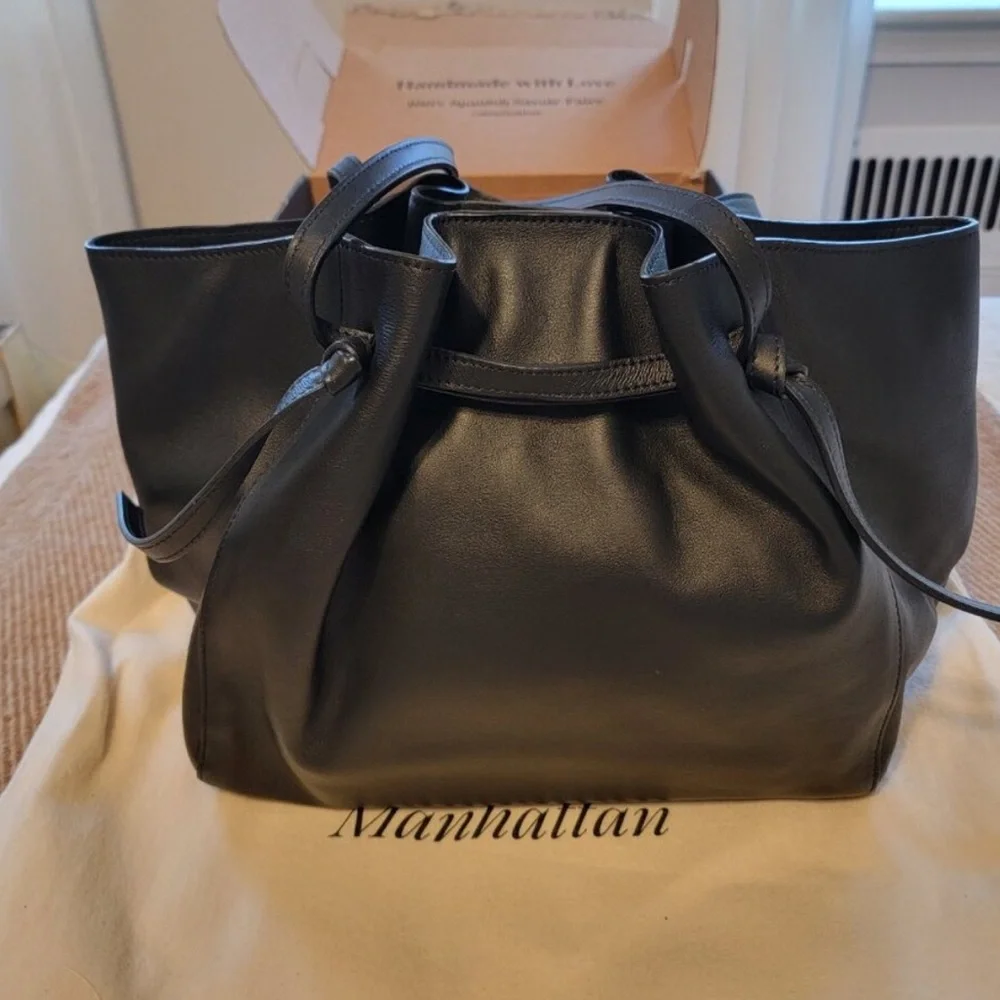 NWT Paris/64 Manhattan Bag with dust bag $570 insane deal. New! - Picture 9 of 9